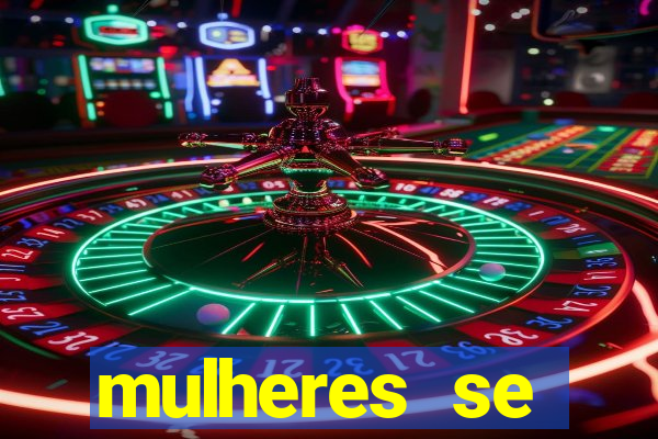 mulheres se exibindo ao vivo